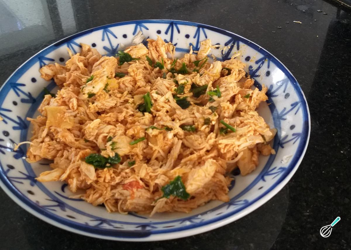 Como cozinhar frango congelado na panela de pressão