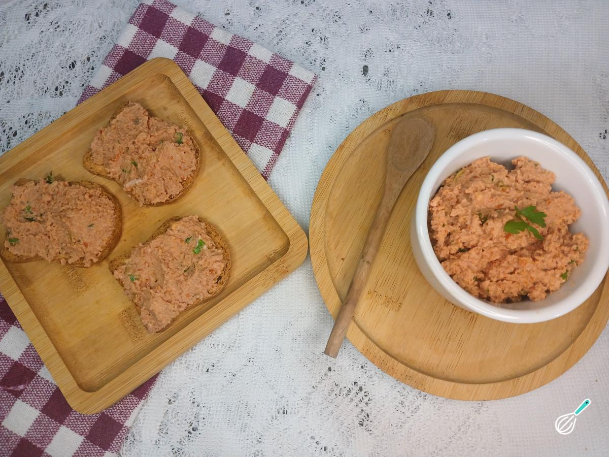 Receita de Patê de salsicha simples