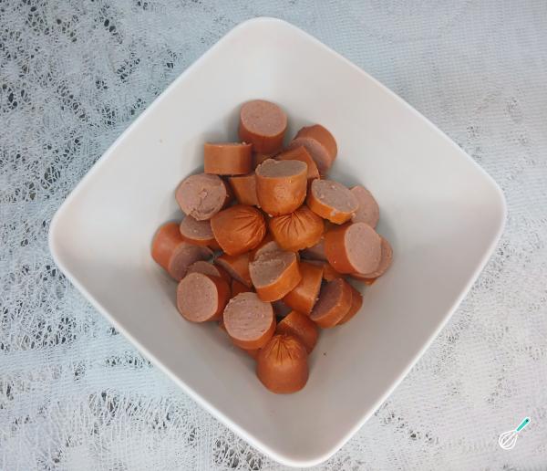 Salsichas cortadas para Patê de salsicha simples