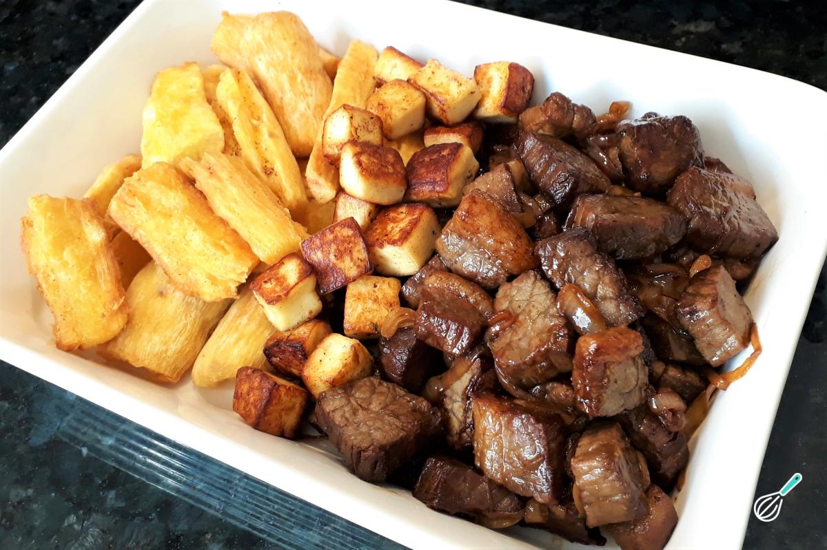 Receita de Carne de sol acebolada