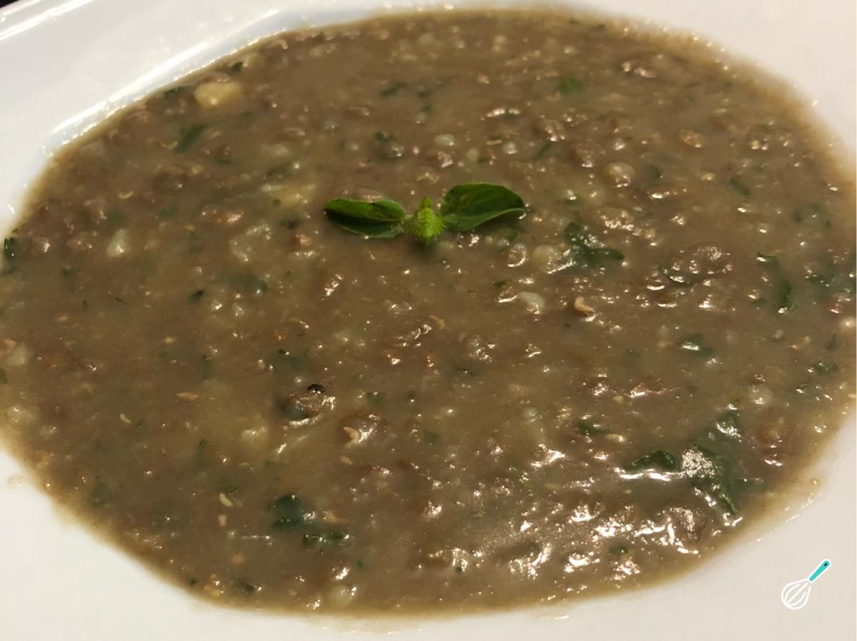 Receita de Sopa de lentilha simples e nutritiva