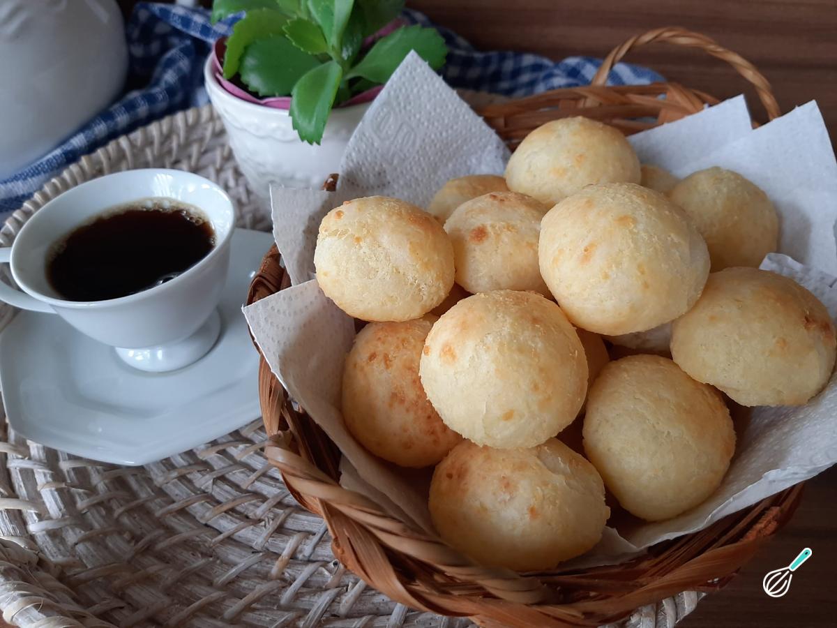 Como assar pão de queijo congelado