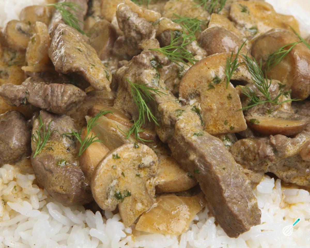 Receita de Strogonoff de lombo fácil