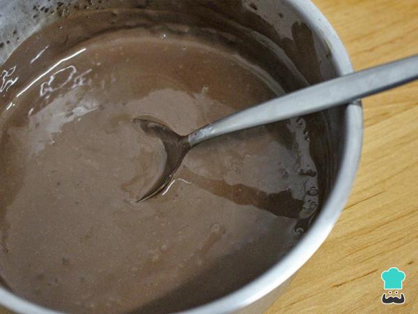 Receita de Torta de chocolate com morango - Passo 4