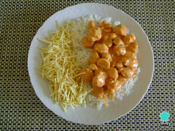 Receita de Estrogonofe de carne simples - Passo 3