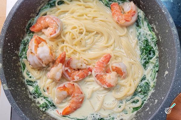 Receita de Macarrão com camarão do Coco Bambu - Passo 10