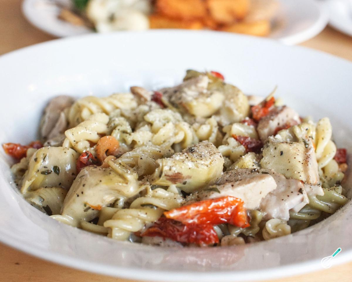 Receita de Macarrão cremoso com frango e requeijão