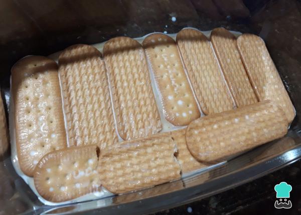 Receita de Pavê sensação de morango e chocolate - Passo 3