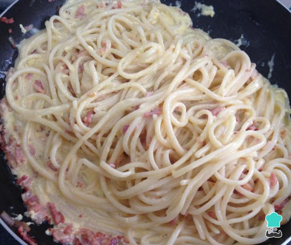 Receita de Espaguete à carbonara sem creme - Passo 6