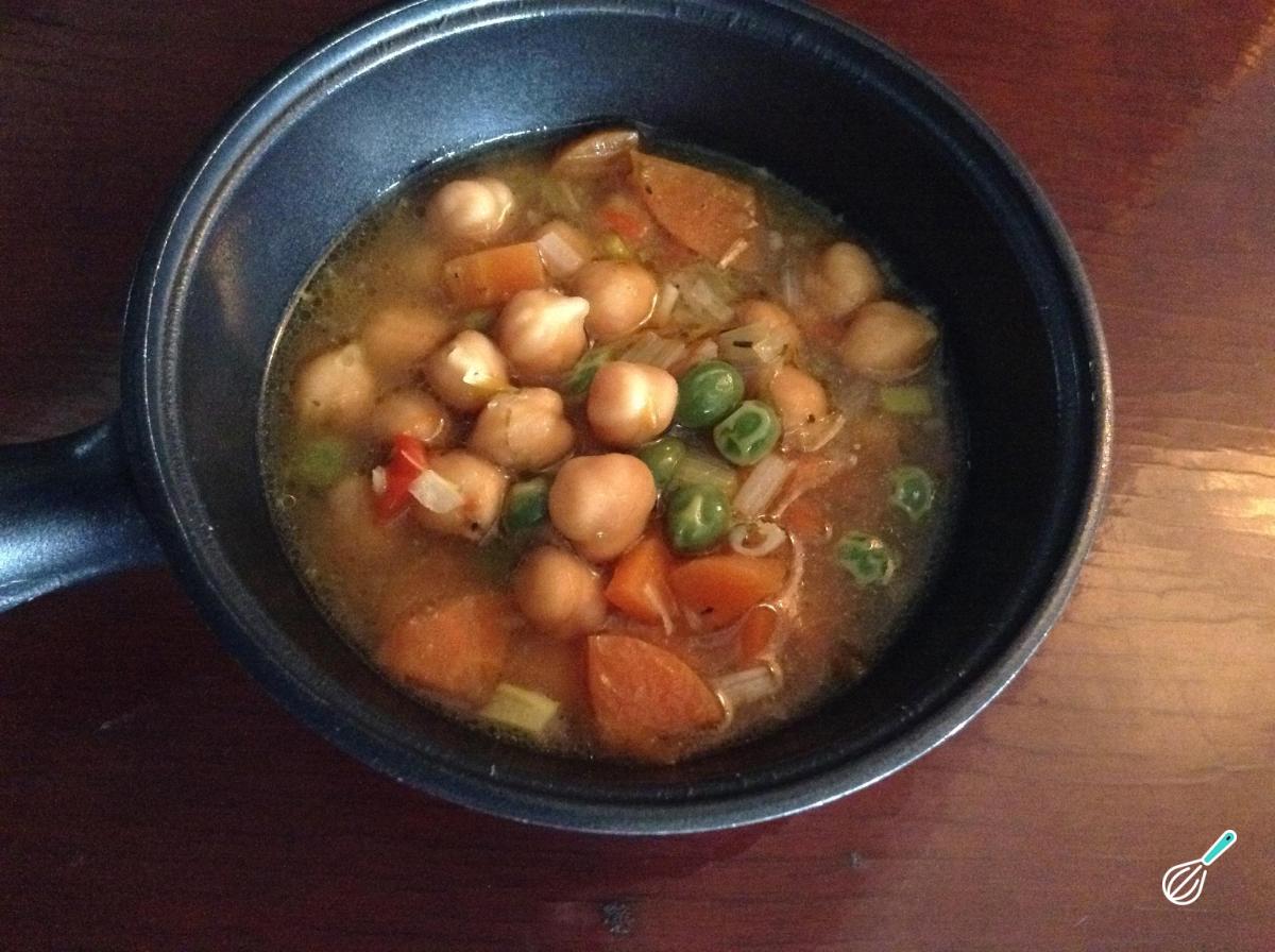 Receita de Sopa de grão de bico e legumes