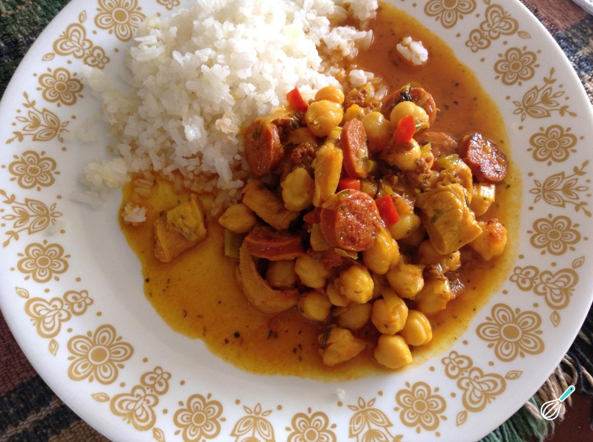 Receita de Dobradinha com grão de bico em molho crioulo