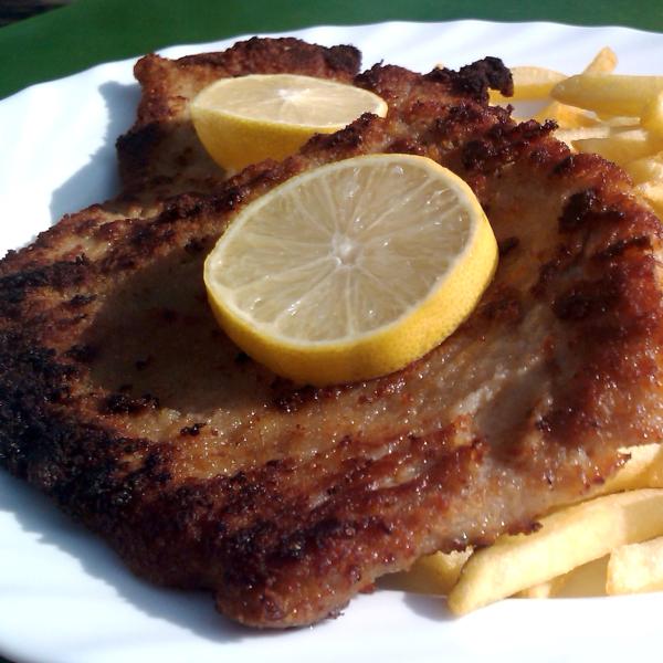 Bife de fígado à milanesa - com dicas para ficar bem molinho e saboroso