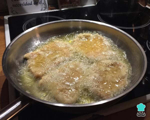 UM MODO DIFERENTE DE PREPARAR FIGADO BOVINO A MILANESA SUA FAMILIA VAI AMAR  