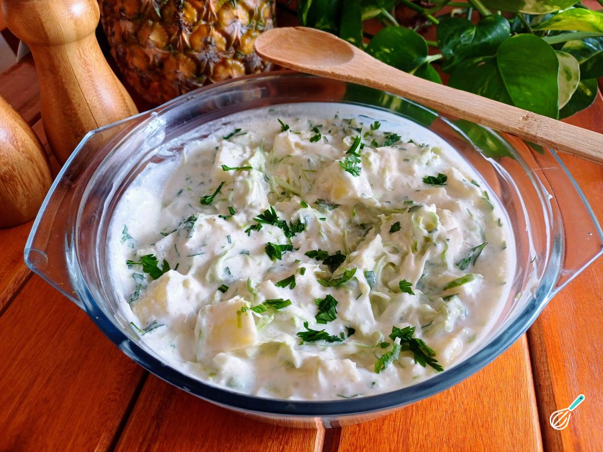 Receita de Salada de repolho com maionese e creme de leite