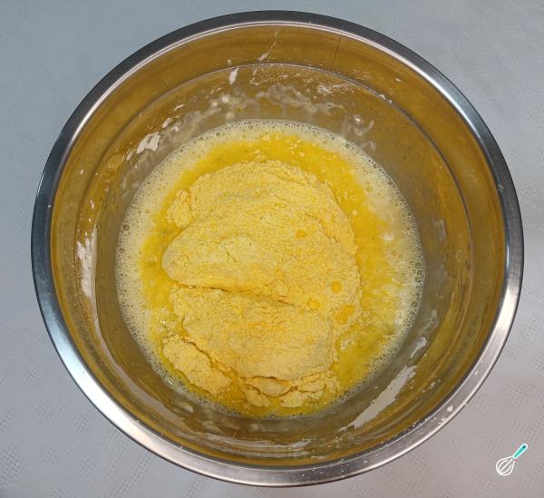 Receita de Bolo de fubá sem leite e sem trigo - Passo 4