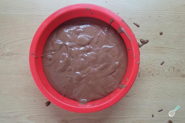 Receita de Bolo de chocolate fofinho de liquidificador da vovó - Passo 8