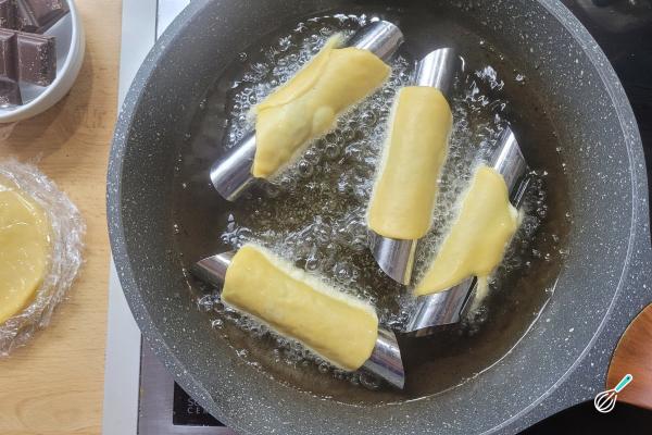 Receita de Cannoli com massa de pastel - Passo 5