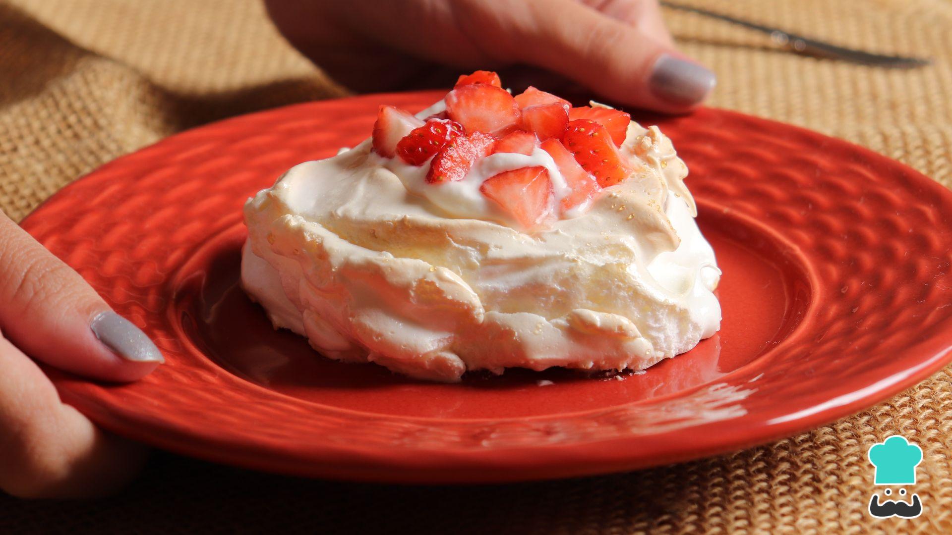 Pavlova De Morango - Leve E Delicada!