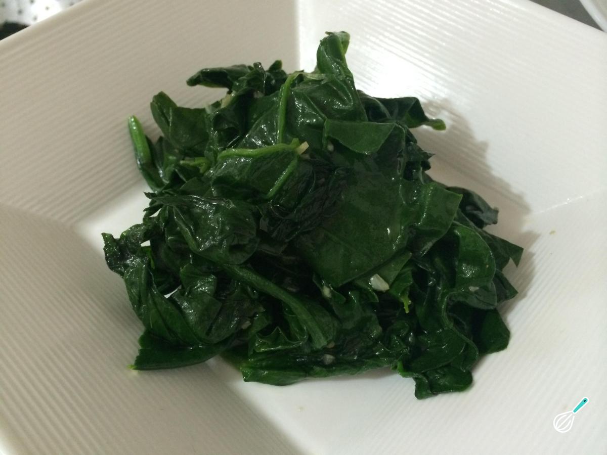 Receita de Espinafres salteados com alho