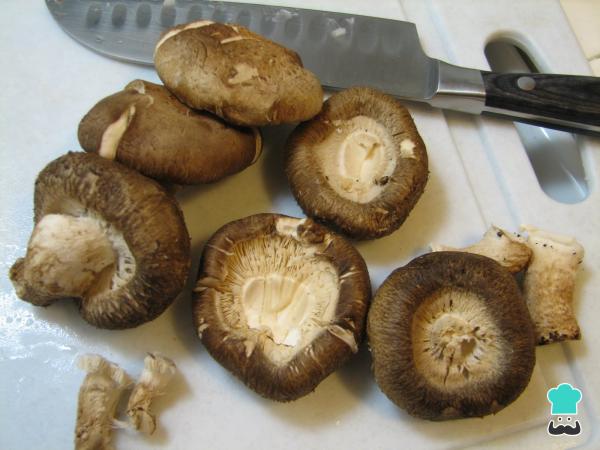 Cogumelo Shiitake Fresco (KG) – Funginat