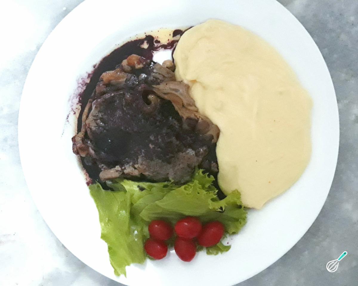 Receita de Contra filé ao molho de vinho tinto