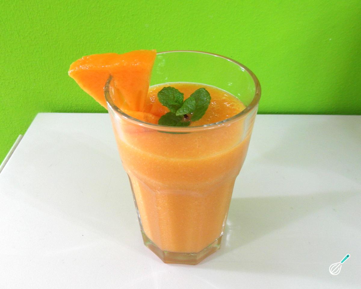 Suco detox com caqui