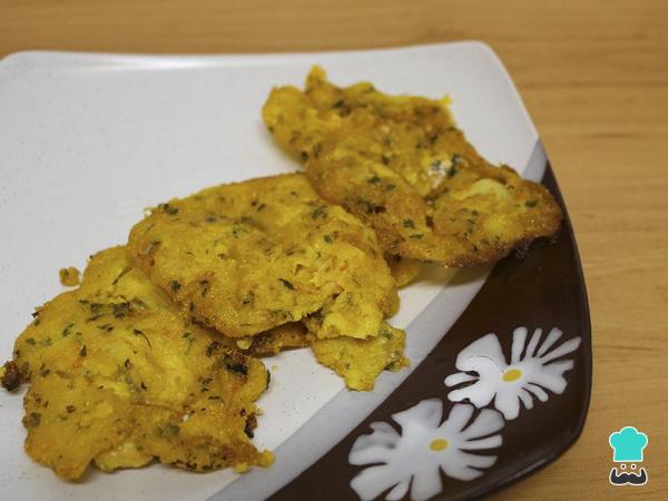 Receita de Bolinhos de camarão com farinha de milho