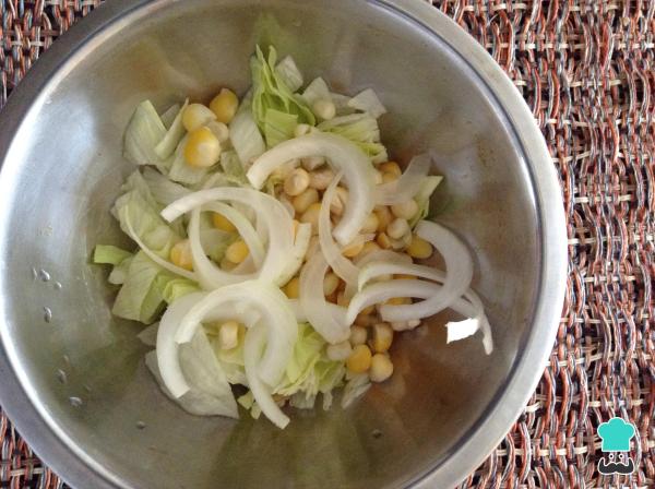Receita de Salada de atum light - Passo 3