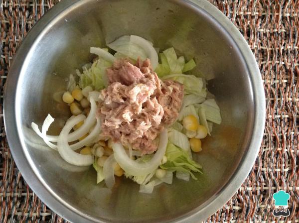Receita de Salada de atum light - Passo 4