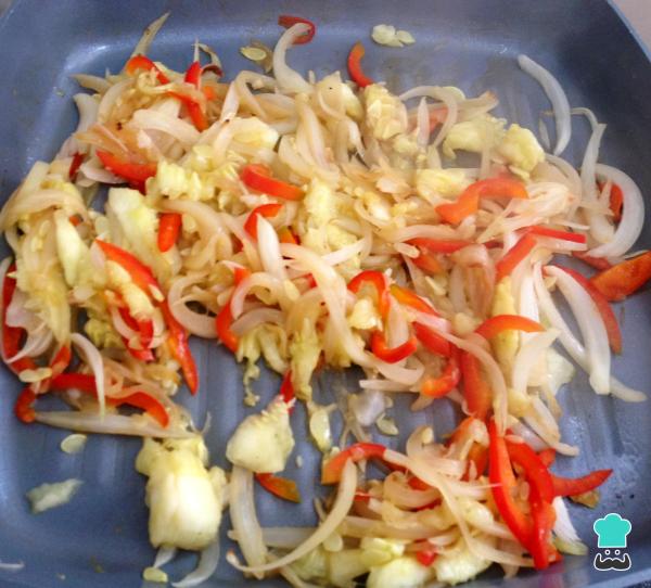 Receita de Abobrinha recheada com frango - Passo 4