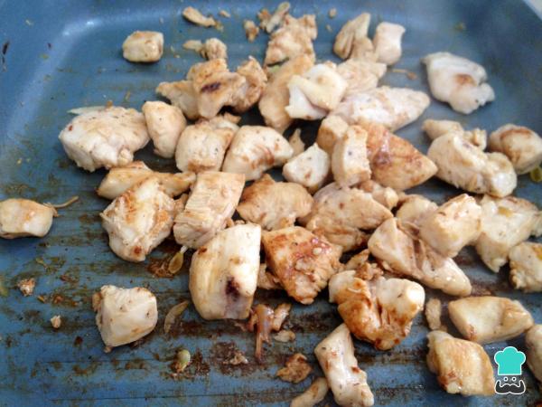 Receita de Abobrinha recheada com frango - Passo 5