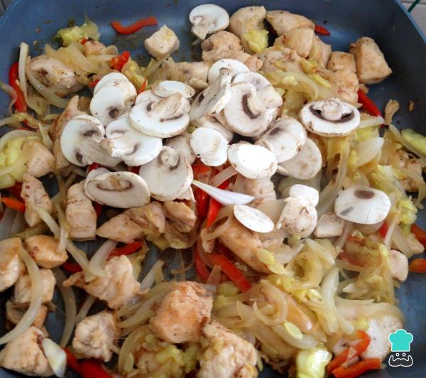 Receita de Abobrinha recheada com frango - Passo 6