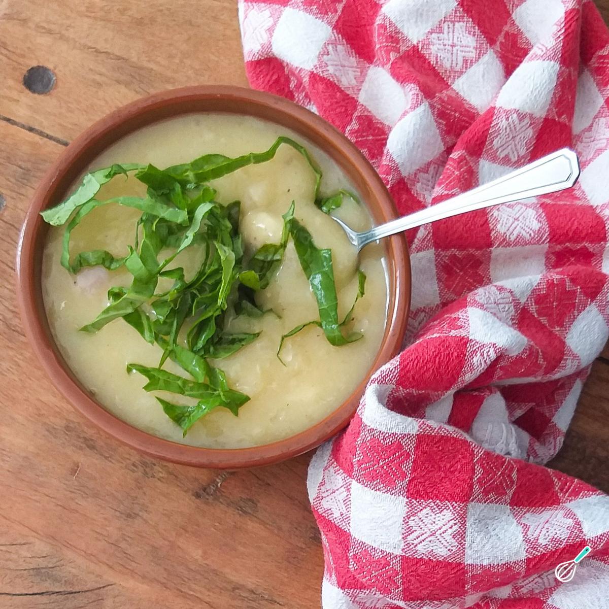 Receita de Caldo verde com aipim
