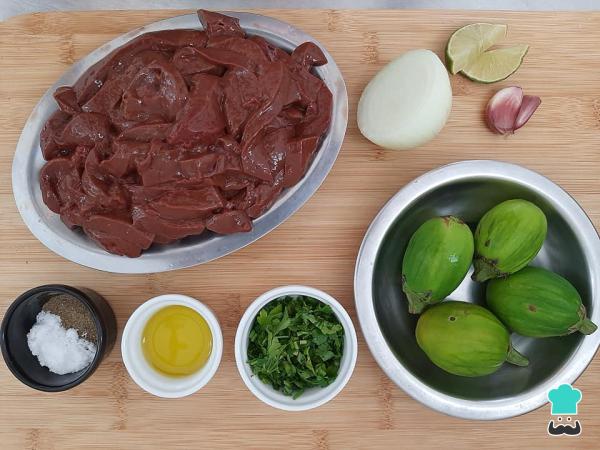 Fígado acebolado com Jiló 🐂 🧅 Ficar em pé no balcão do bar, espera