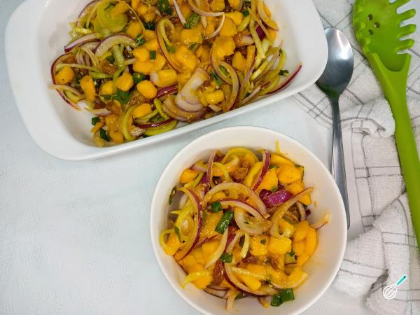 Receita de Salada de manga com cebola roxa