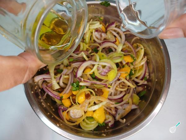 Receita de Salada de manga com cebola roxa - Passo 6