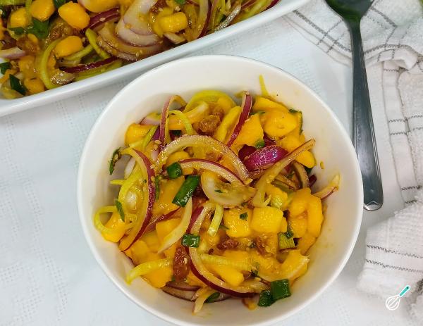 Receita de Salada de manga com cebola roxa - Passo 7