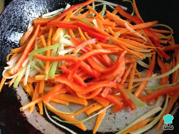 Receita de Salada de legumes salteados - Passo 3