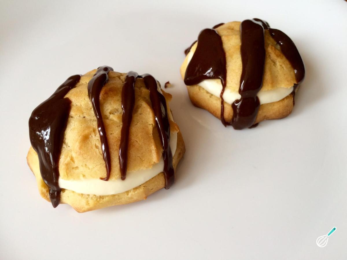 Receita de Profiteroles de creme e chocolate