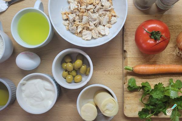 Receita de Torta de frango com palmito e requeijão - Passo 1