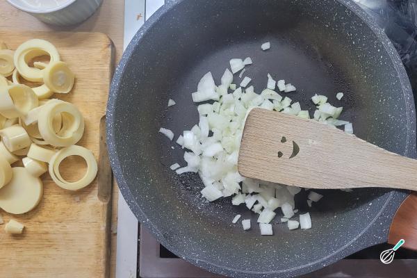 Receita de Torta de frango com palmito e requeijão - Passo 3