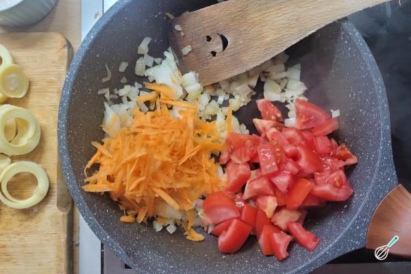Receita de Torta de frango com palmito e requeijão - Passo 4