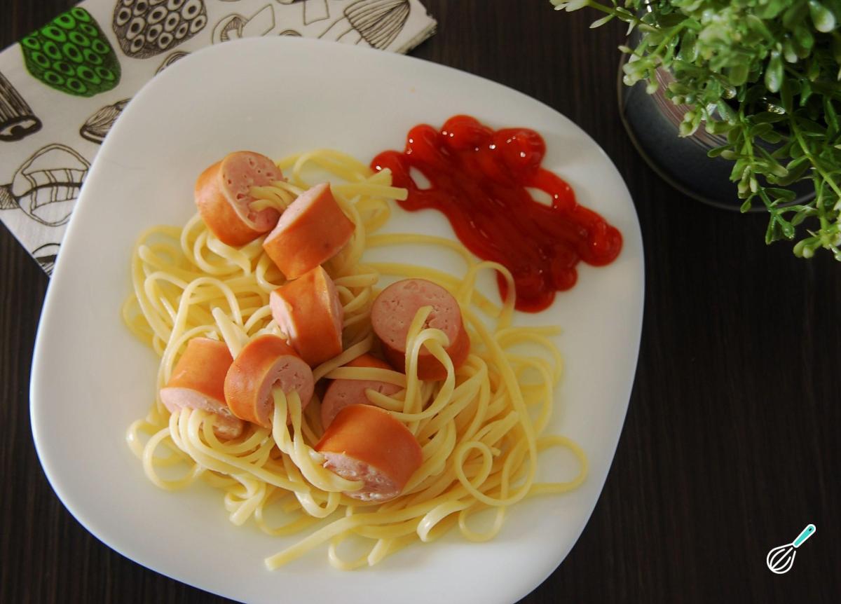 Receita de Macarrão com salsichas para crianças