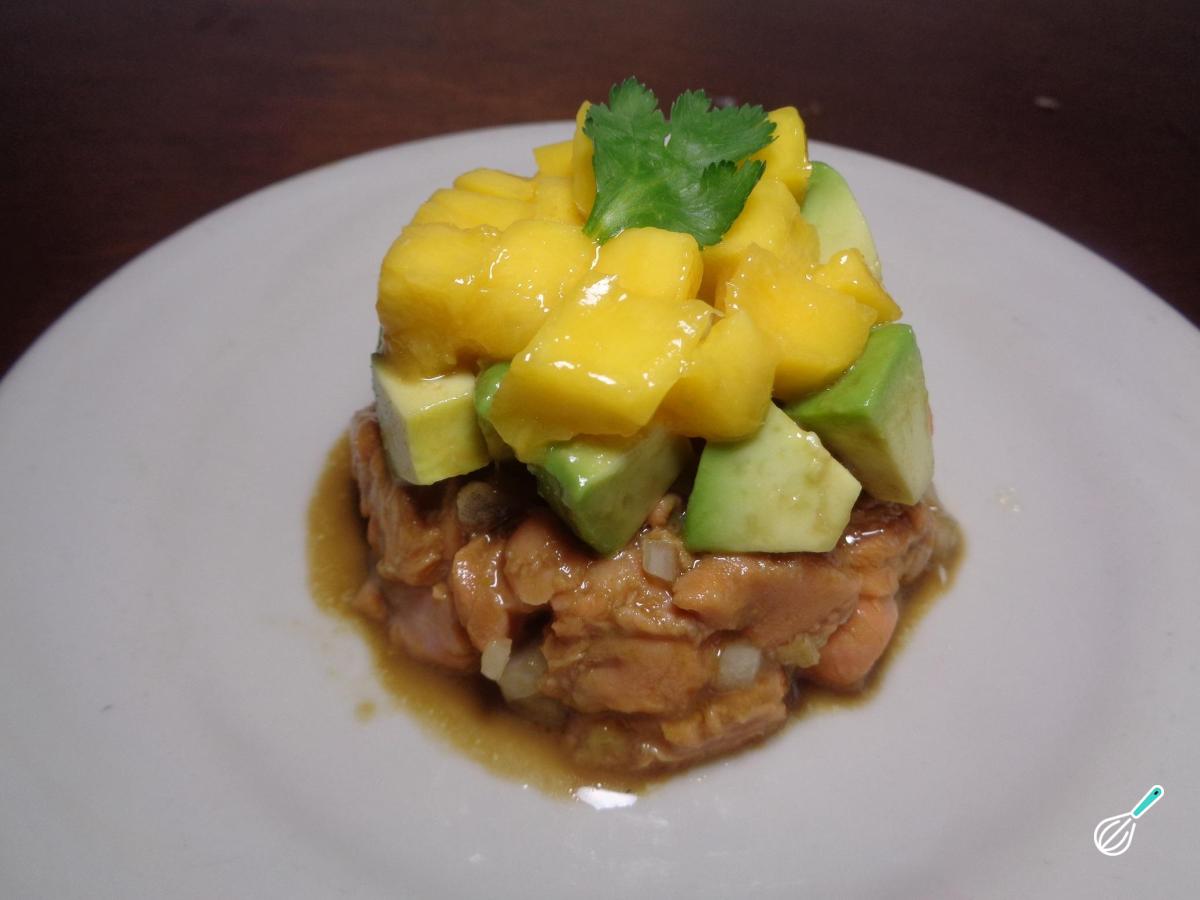 Receita de Tartar de salmão com manga