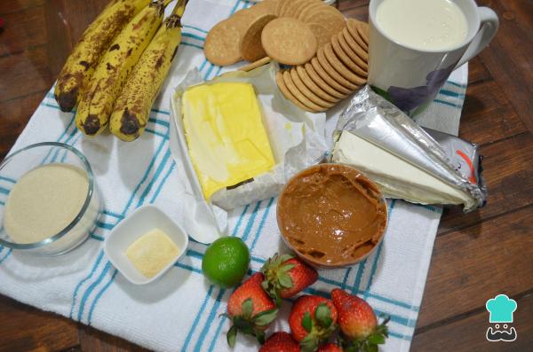 Receita de Torta de banana split - Passo 1
