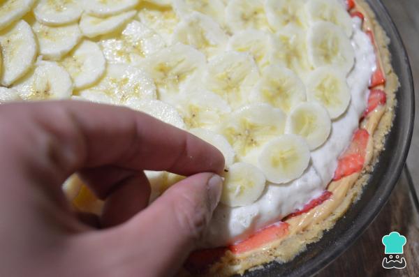 Receita de Torta de banana split - Passo 15