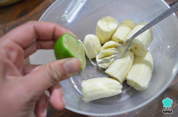Receita de Torta de banana split - Passo 6