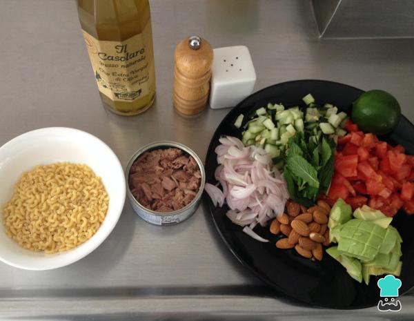 Receita de Salada de macarrão com atum - Passo 1
