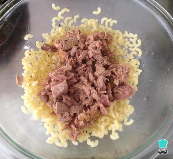 Receita de Salada de macarrão com atum - Passo 4