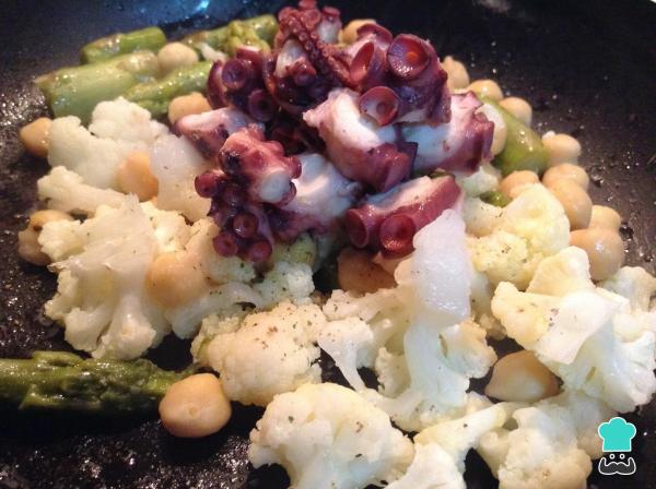 Receita de Salada de polvo com grão de bico - Passo 5